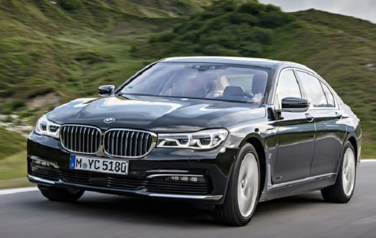 بهترین تعمیرگاه بی ام و مرکز تهران